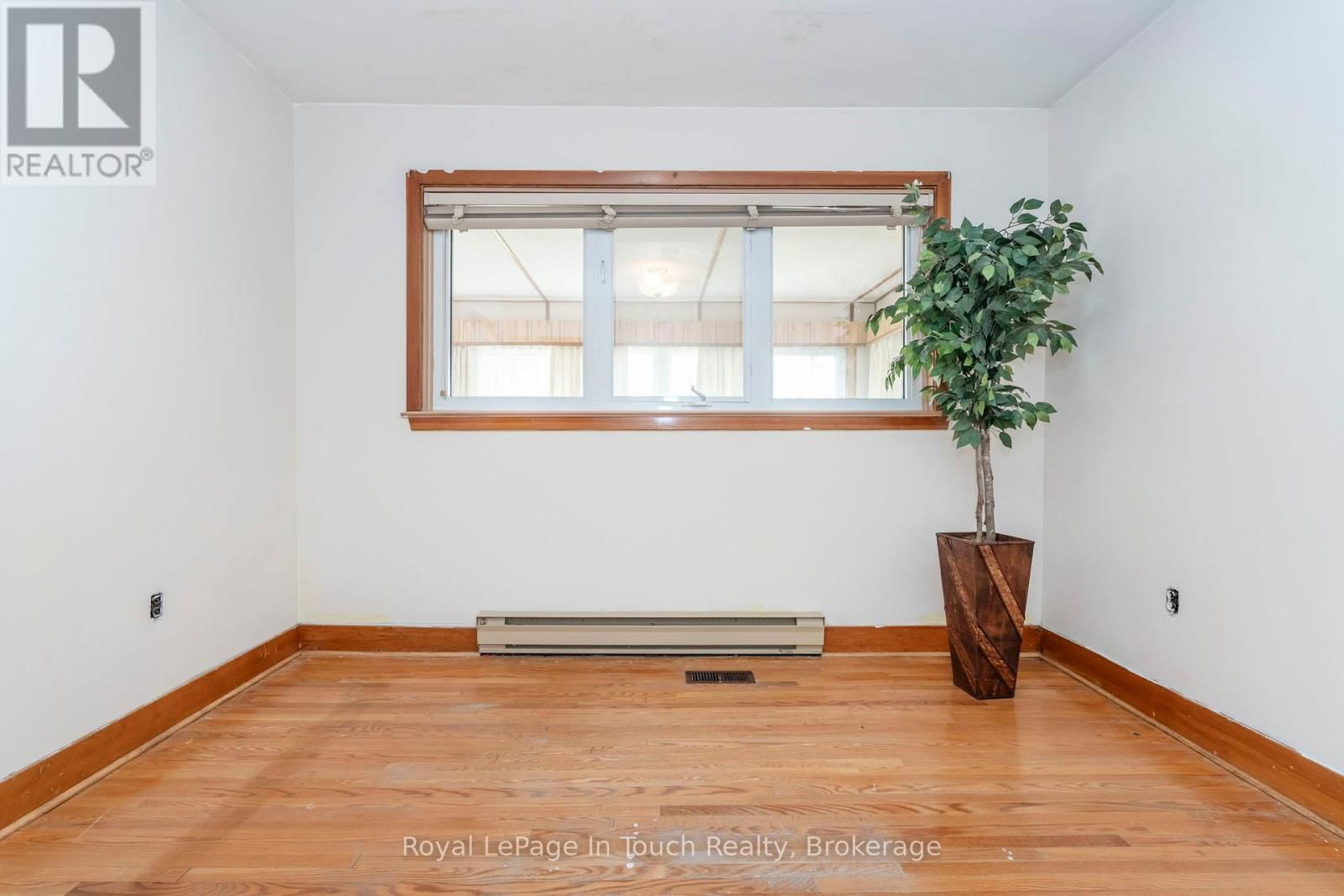 828 HUGEL AVENUE Image 12