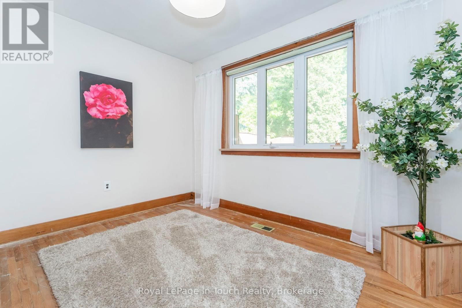 828 HUGEL AVENUE Image 13