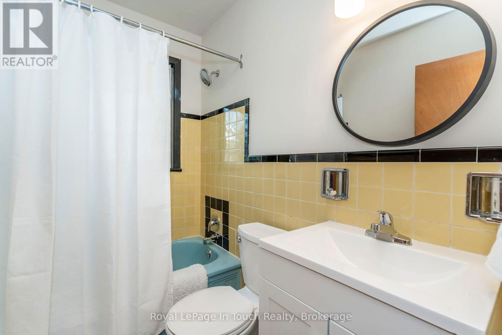 828 HUGEL AVENUE Image 14