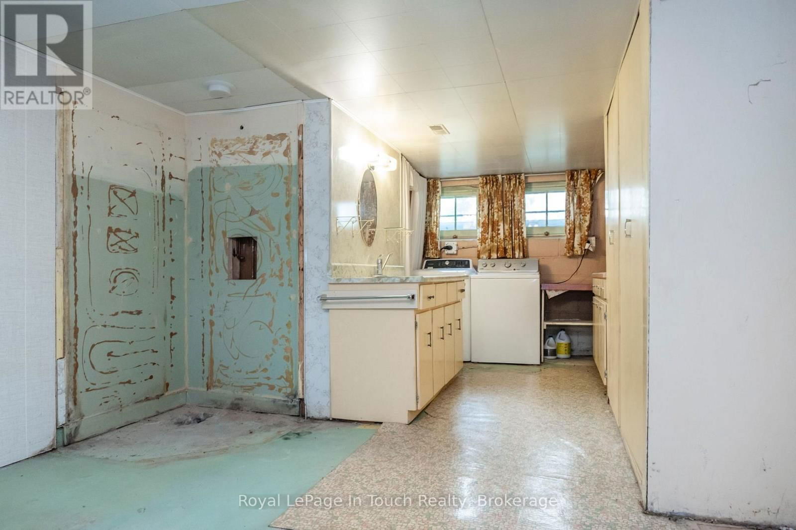 828 HUGEL AVENUE Image 25