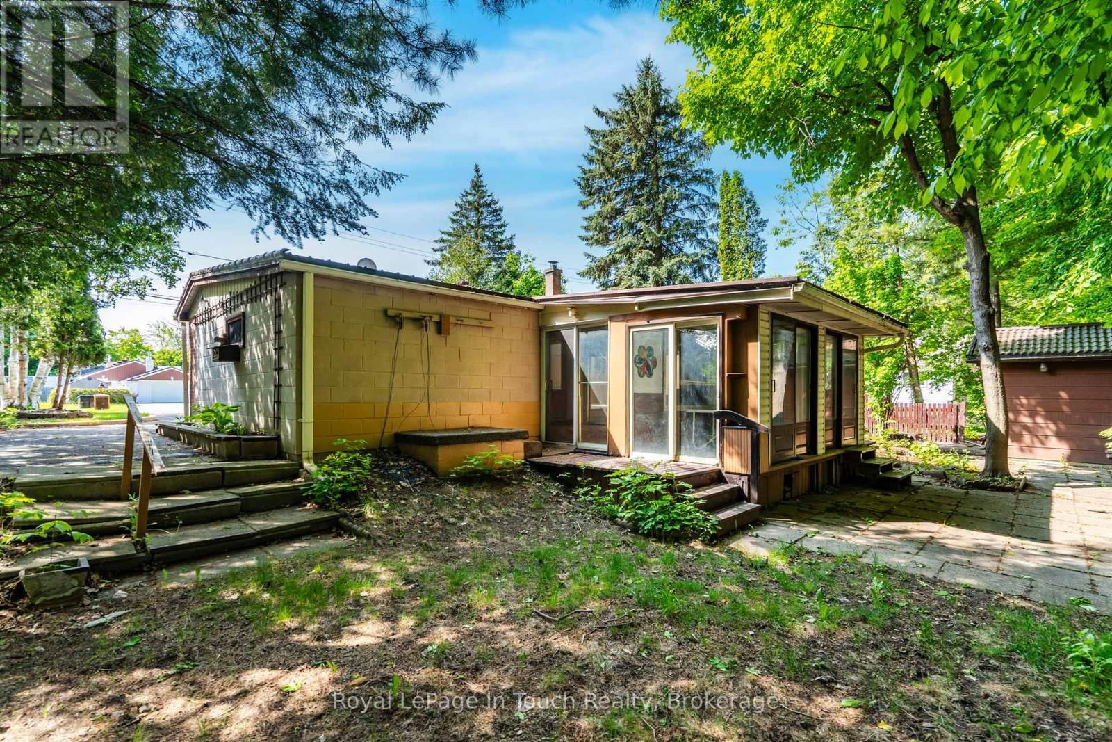 828 HUGEL AVENUE Image 28