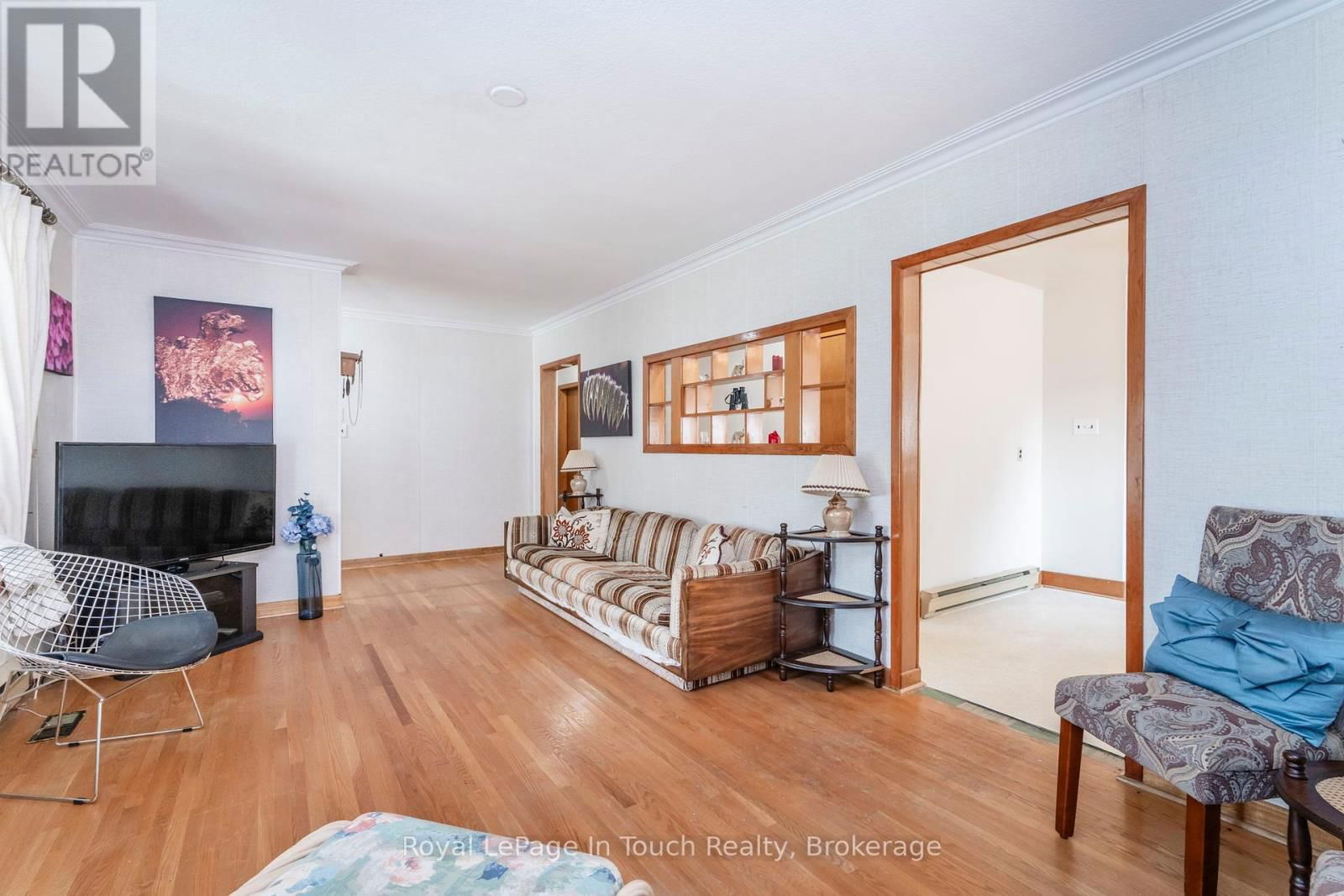 828 HUGEL AVENUE Image 7