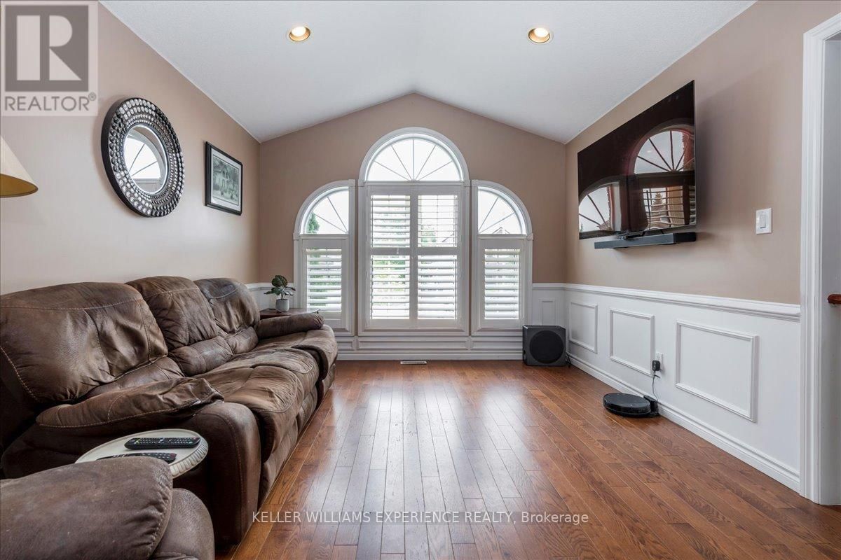 43 SHERWOOD COURT Image 4