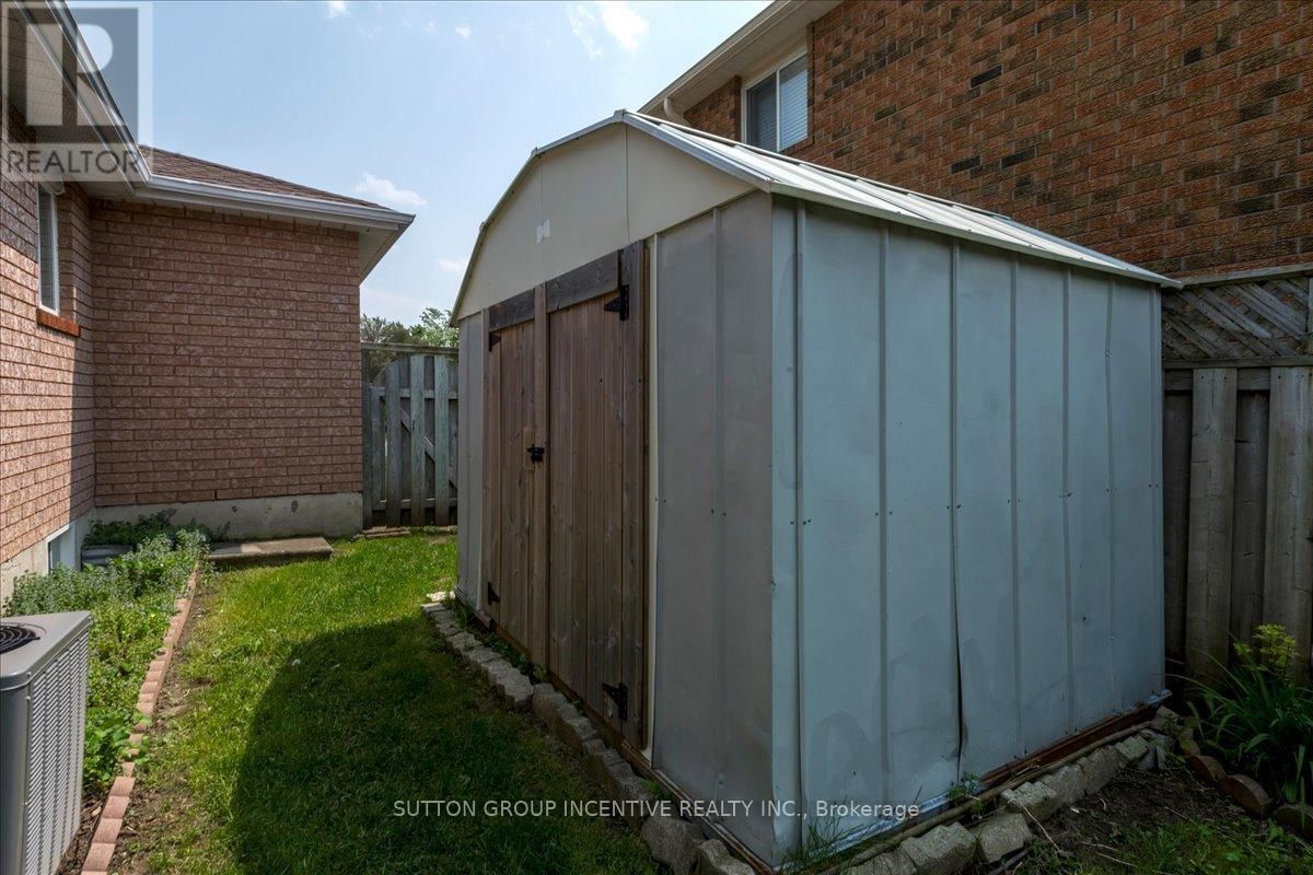 290 CUNDLES ROAD WEST Image 21