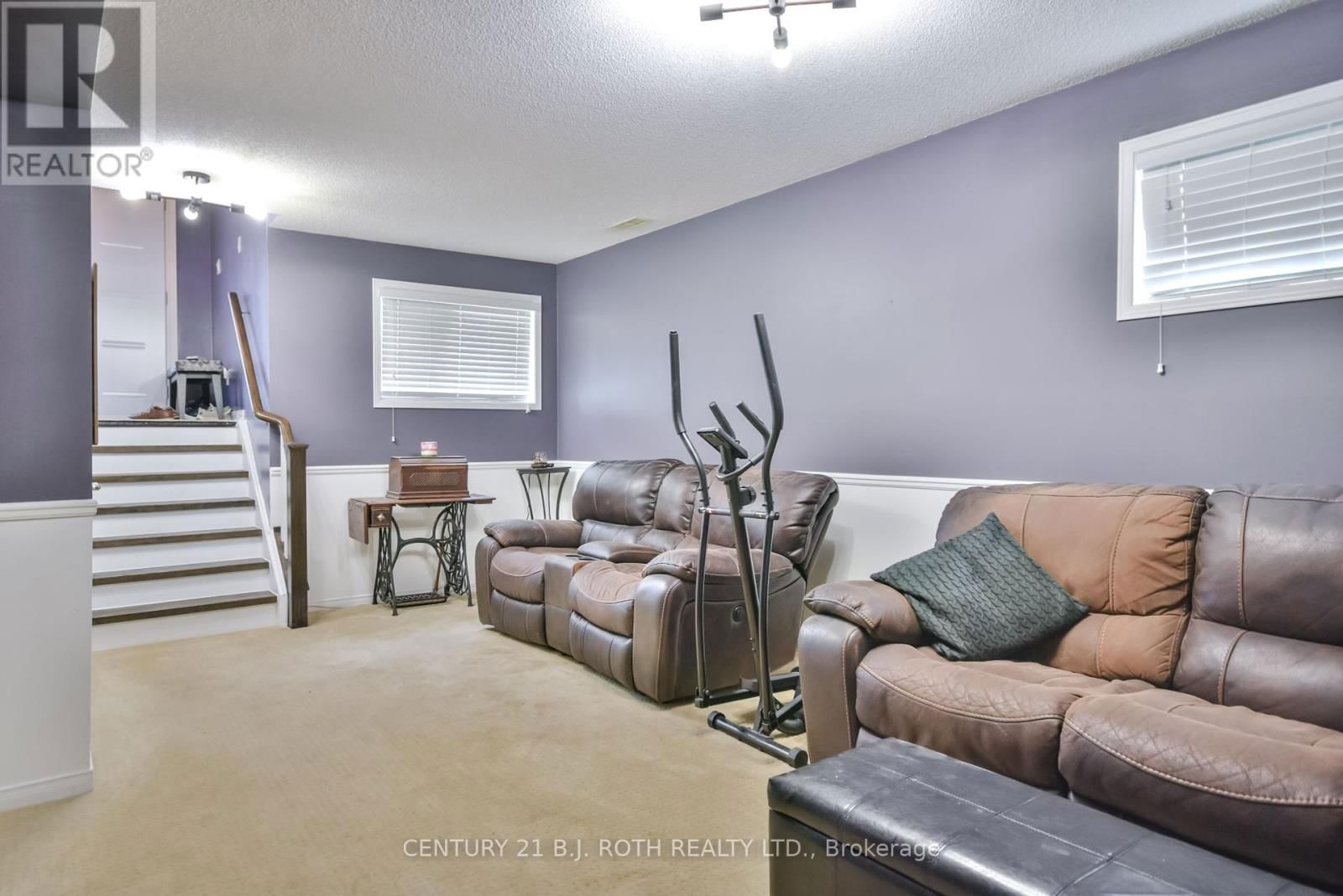 56 MONIQUE CRESCENT Image 20