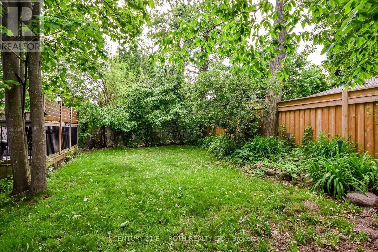 56 MONIQUE CRESCENT Image 27