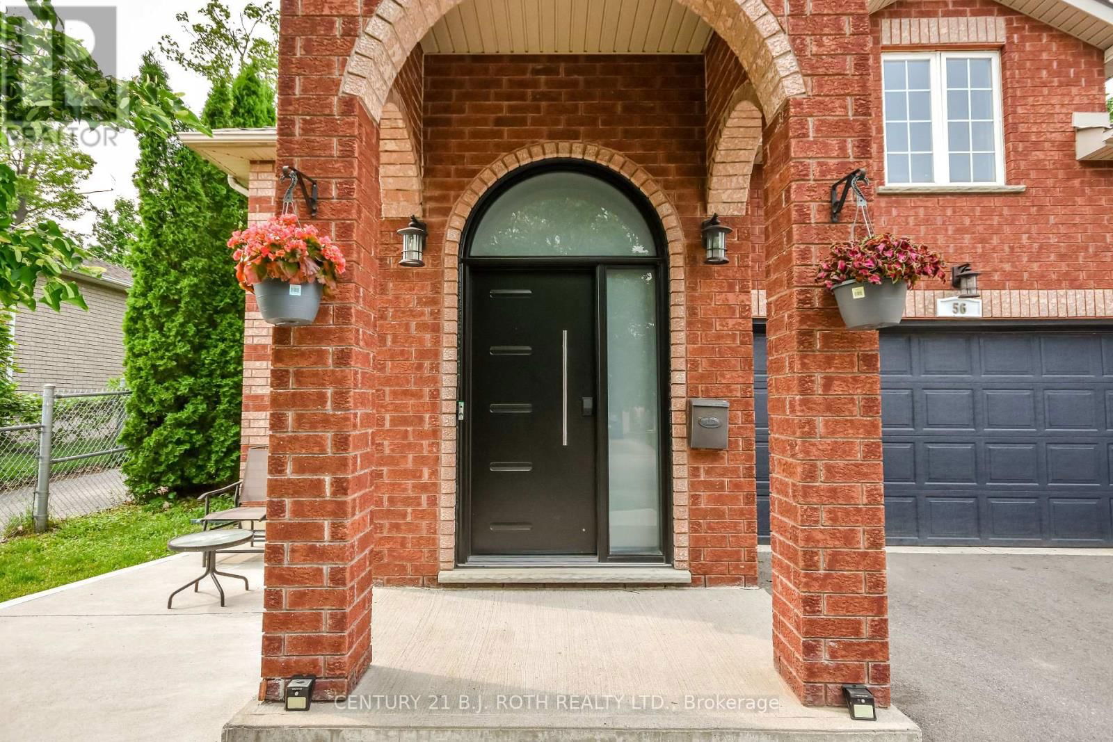 56 MONIQUE CRESCENT Image 3