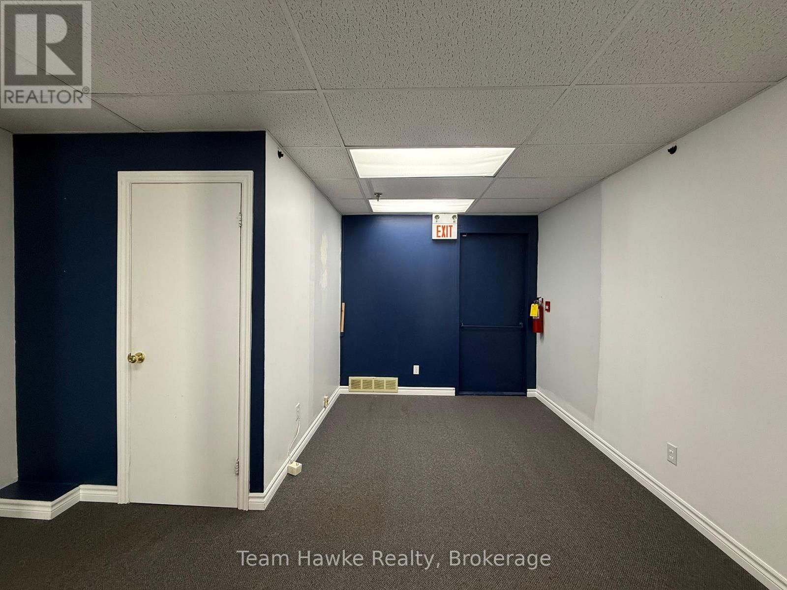 527D - 521 BAY STREET Image 11