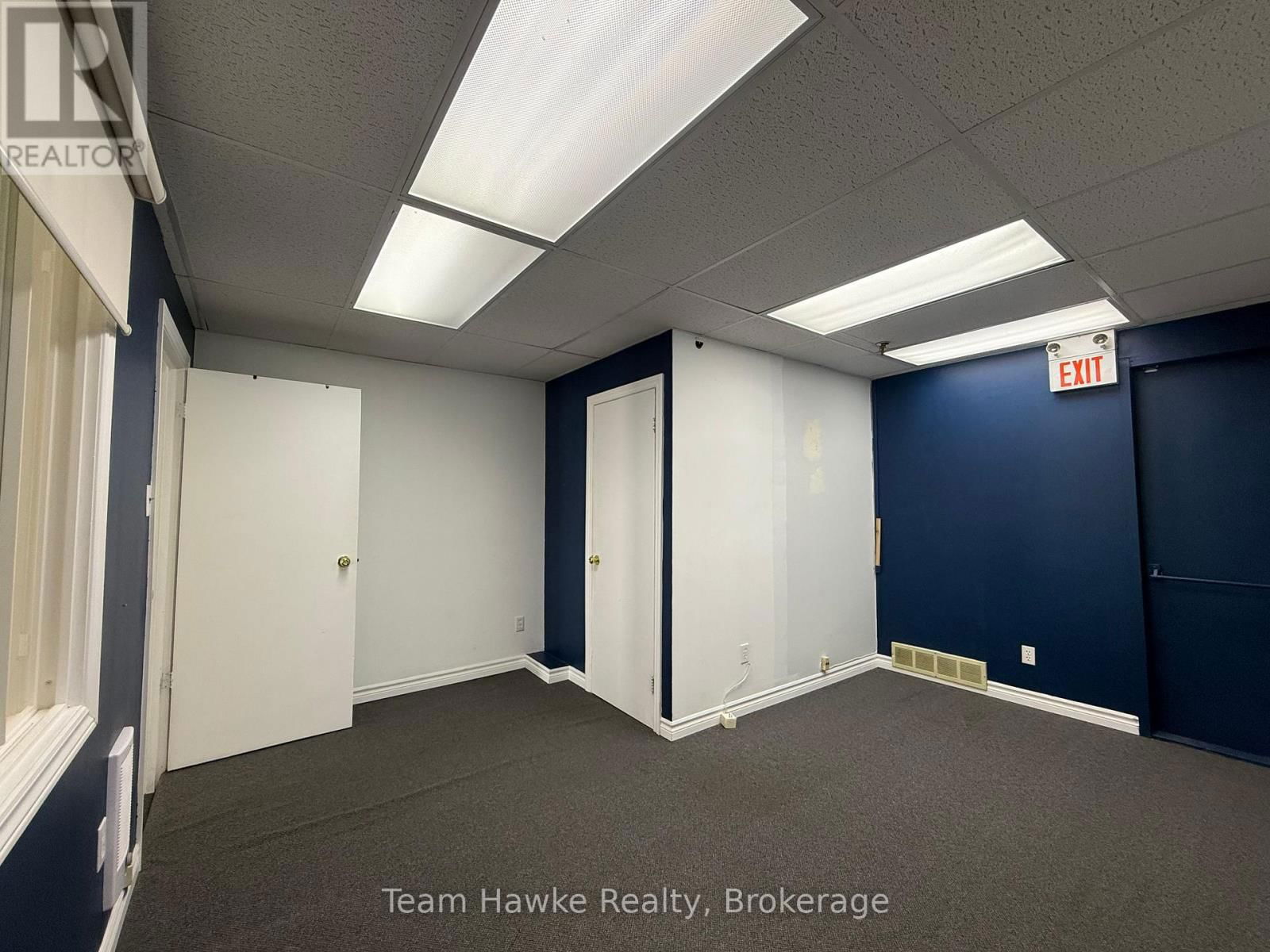527D - 521 BAY STREET Image 12