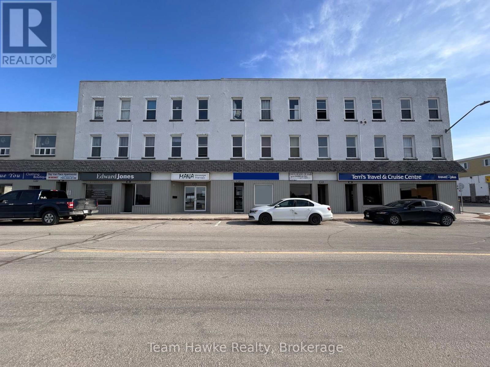 527D - 521 BAY STREET Image 2
