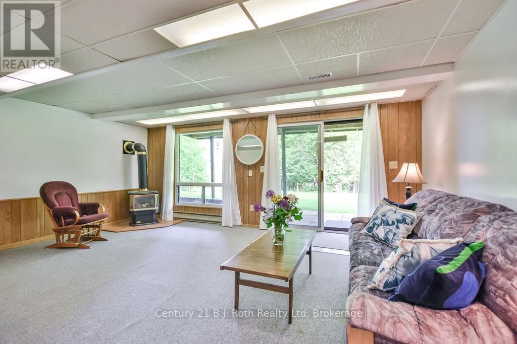 1755 TWIN OAKS CRESCENT Image 11