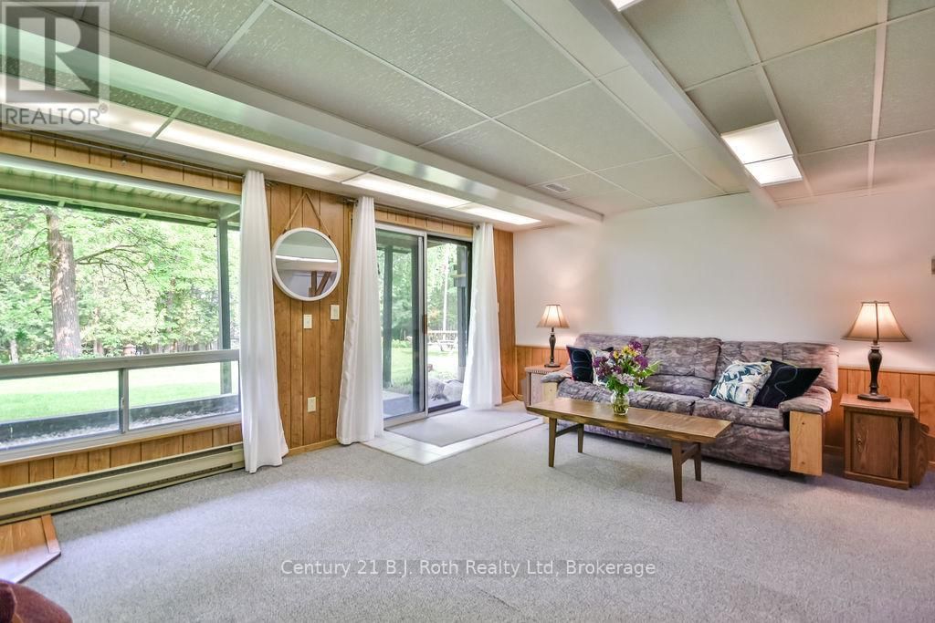 1755 TWIN OAKS CRESCENT Image 12