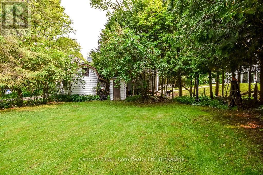 1755 TWIN OAKS CRESCENT Image 34