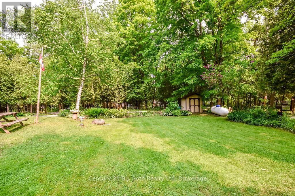 1755 TWIN OAKS CRESCENT Image 37