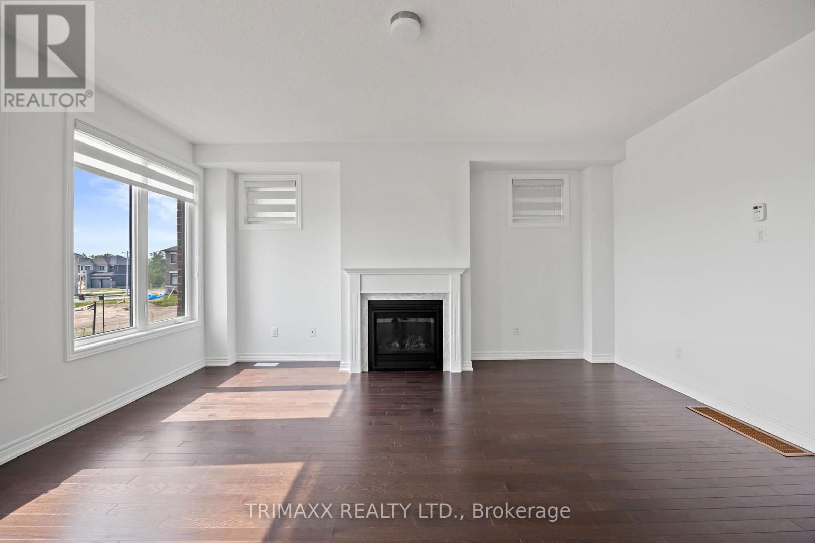 22 KINGSBURY TRAIL Image 10