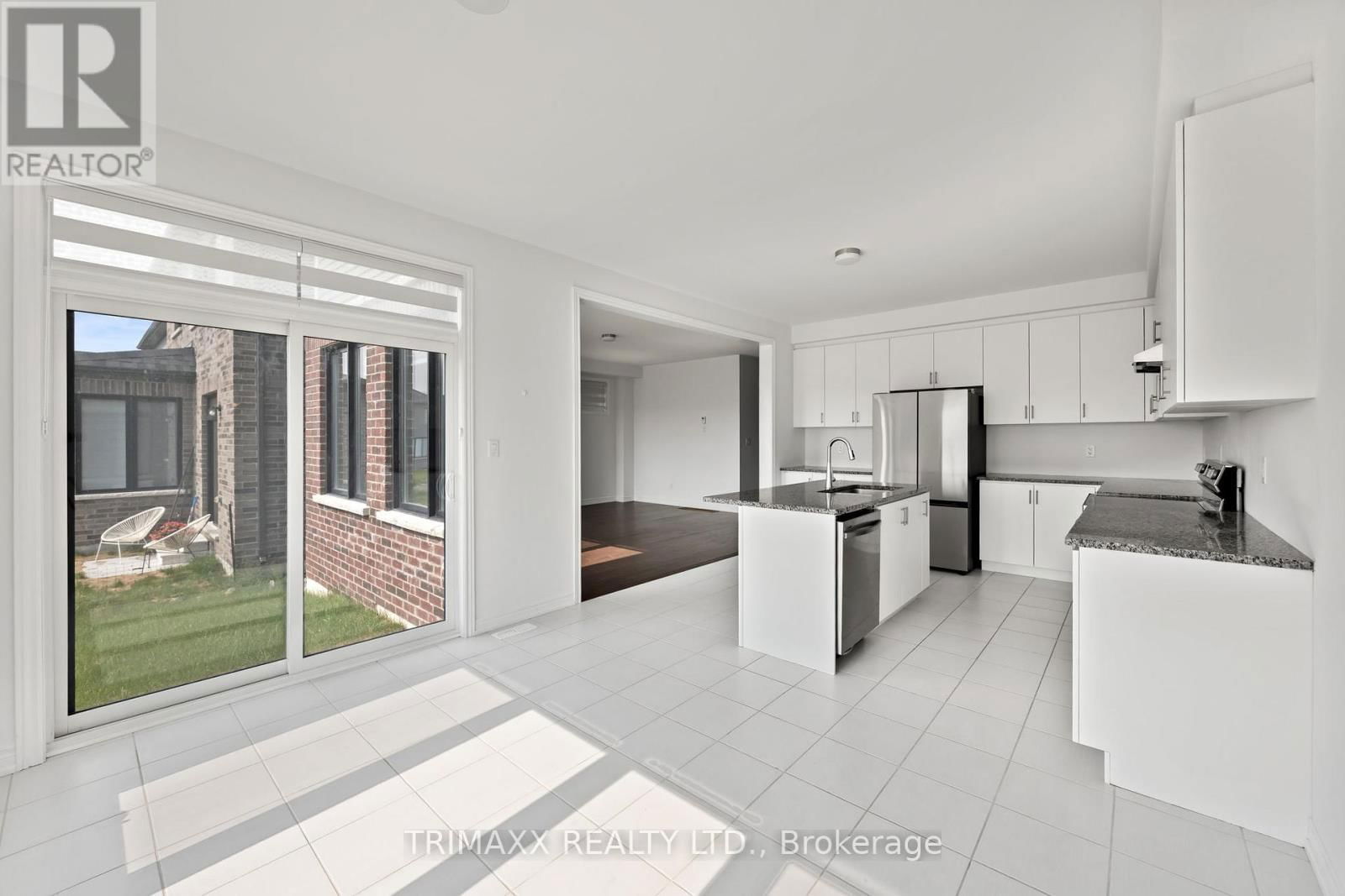 22 KINGSBURY TRAIL Image 17