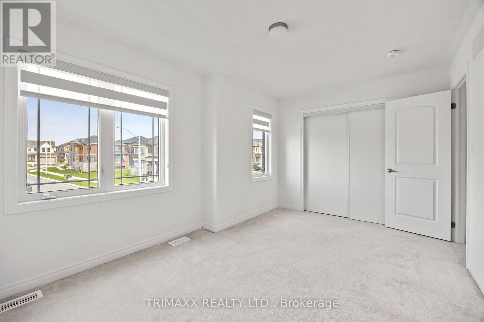 22 KINGSBURY TRAIL Image 31