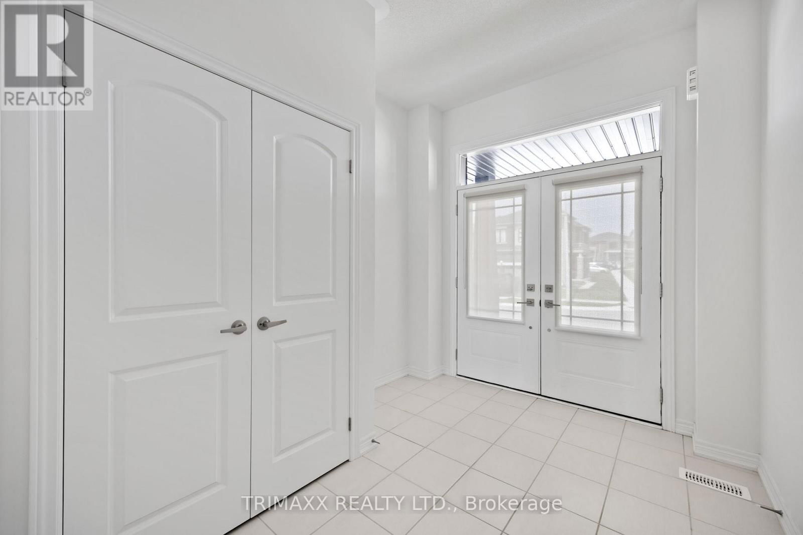 22 KINGSBURY TRAIL Image 5