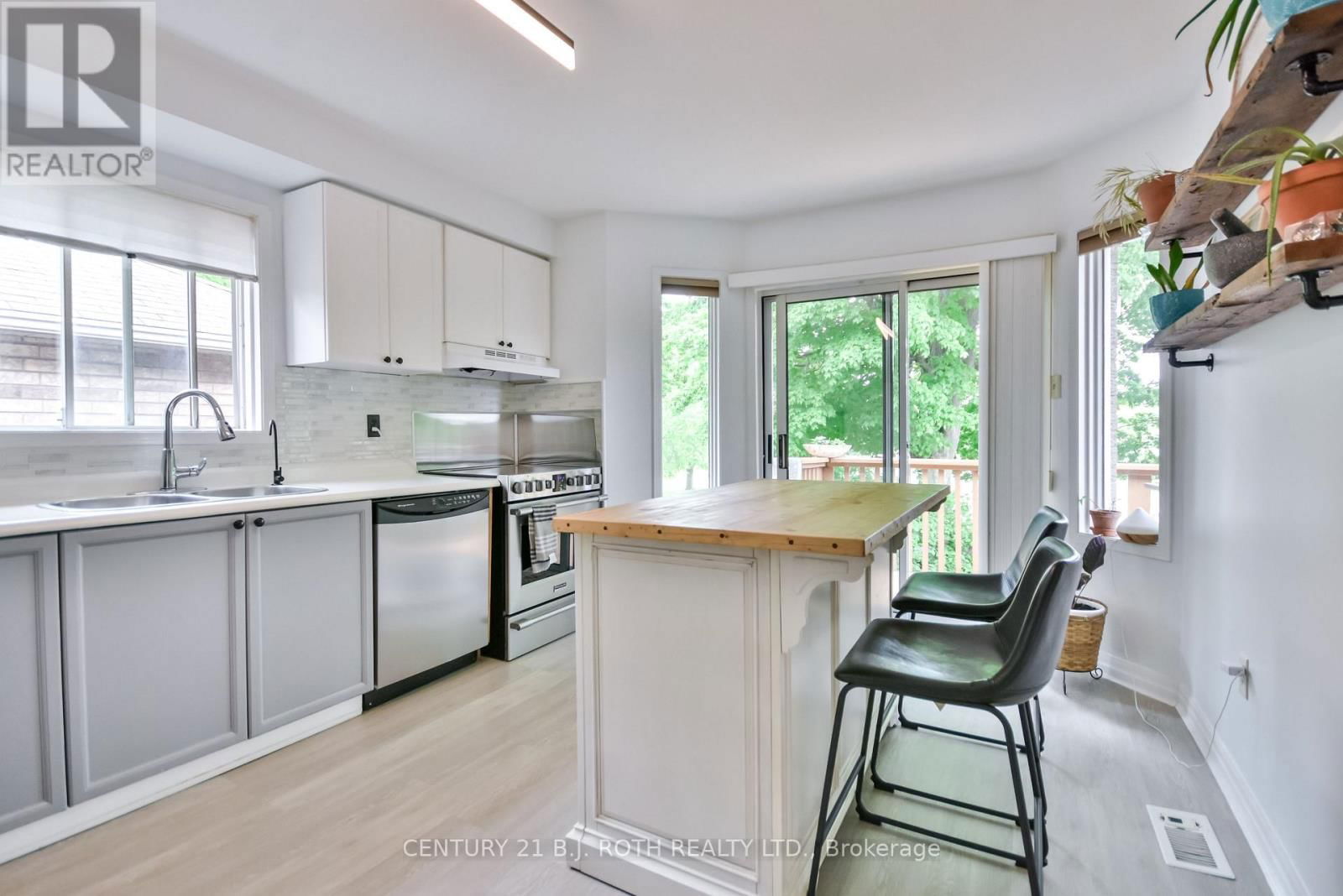 37 NICHOLSON DRIVE Image 11