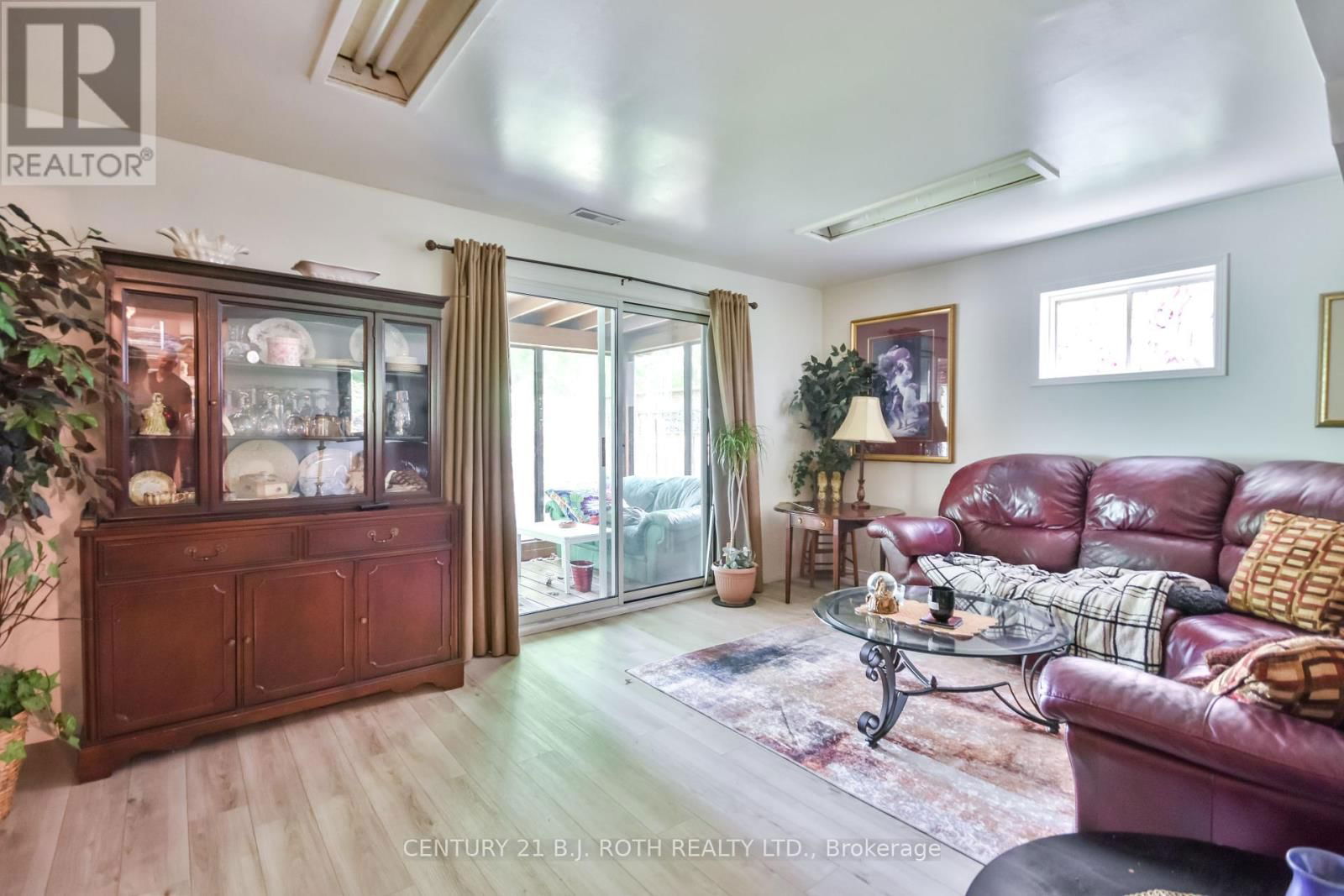 37 NICHOLSON DRIVE Image 22