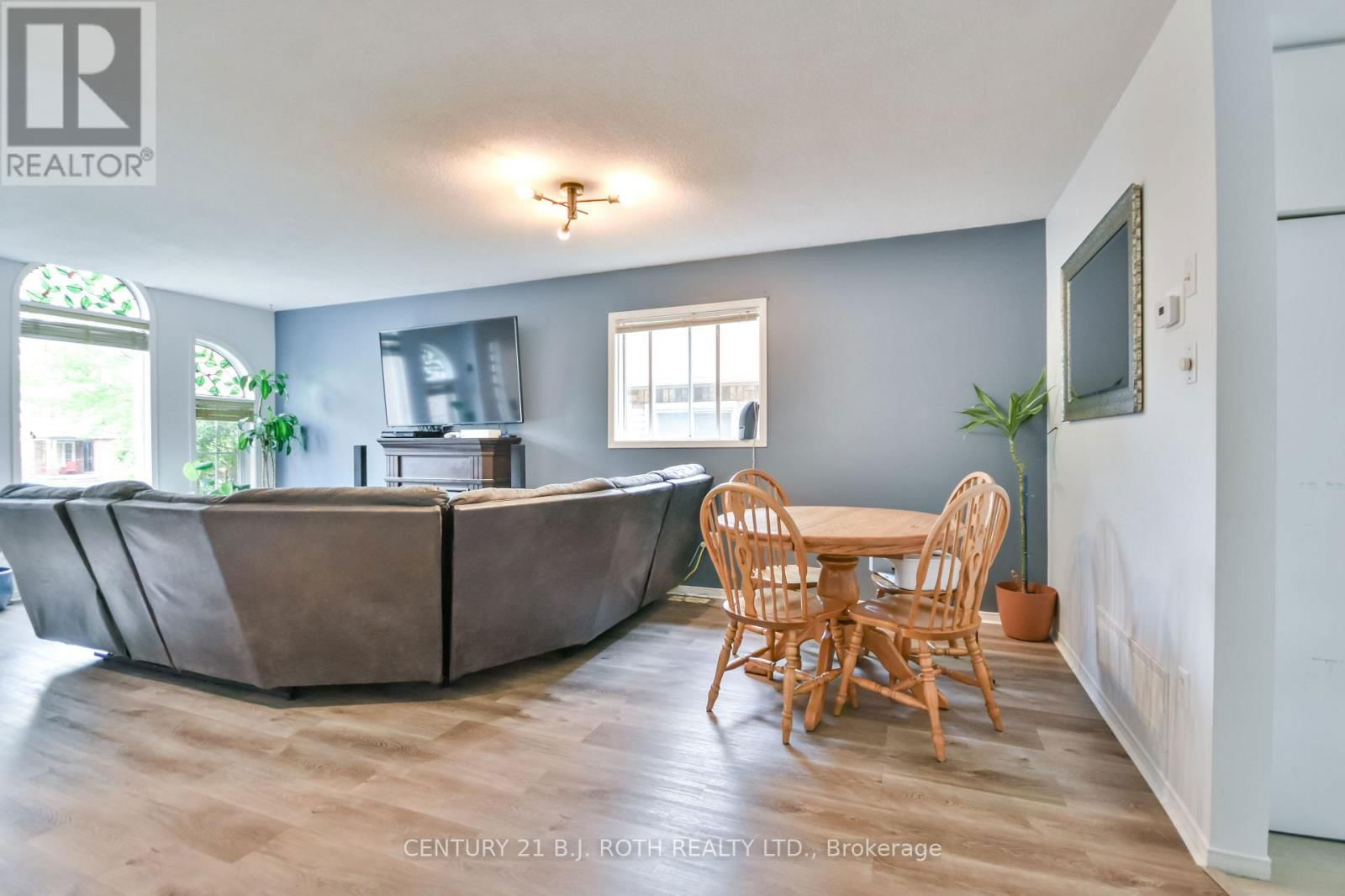 37 NICHOLSON DRIVE Image 9