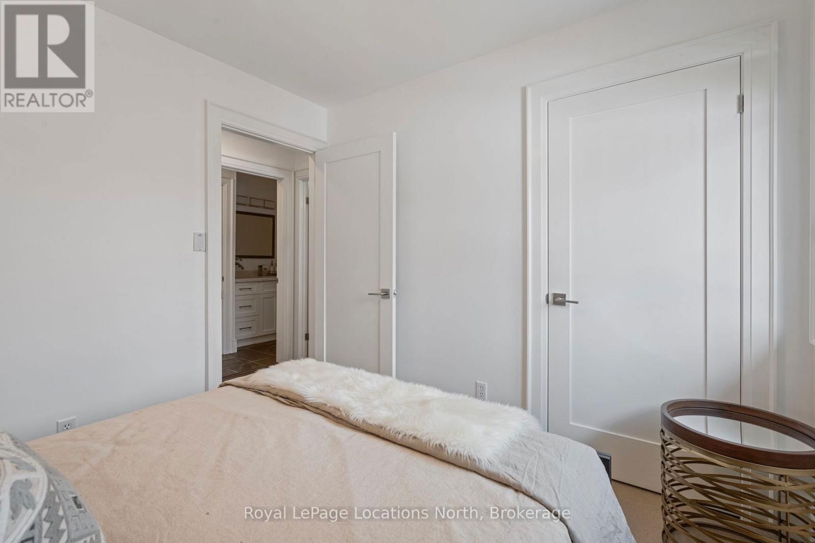 60 LOCKHART ROAD Image 22