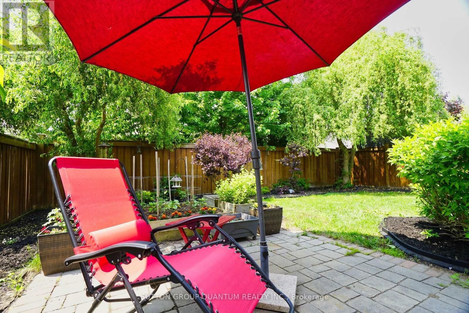 71 VERSAILLES CRESCENT Image 24
