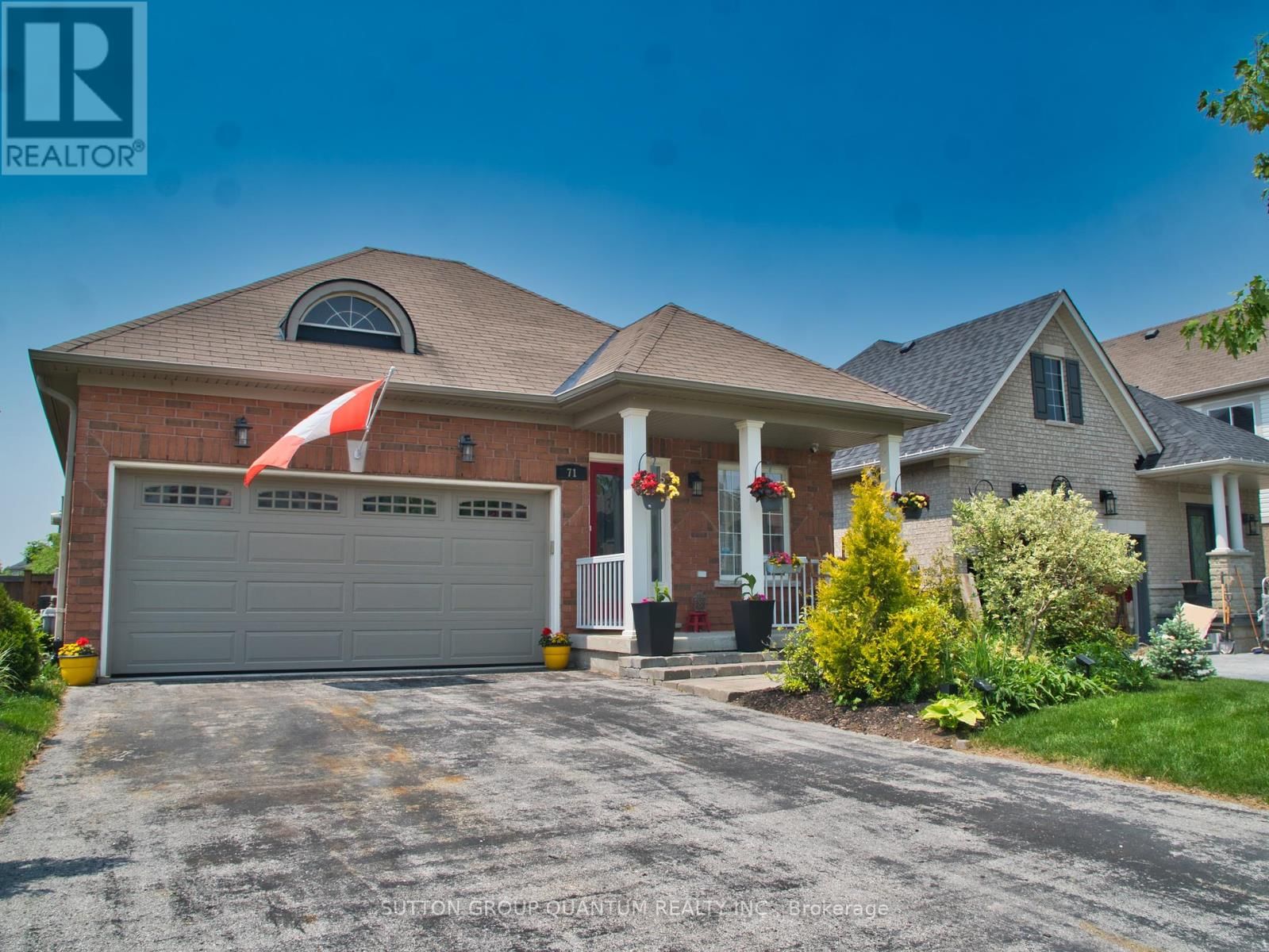 71 VERSAILLES CRESCENT Image 35