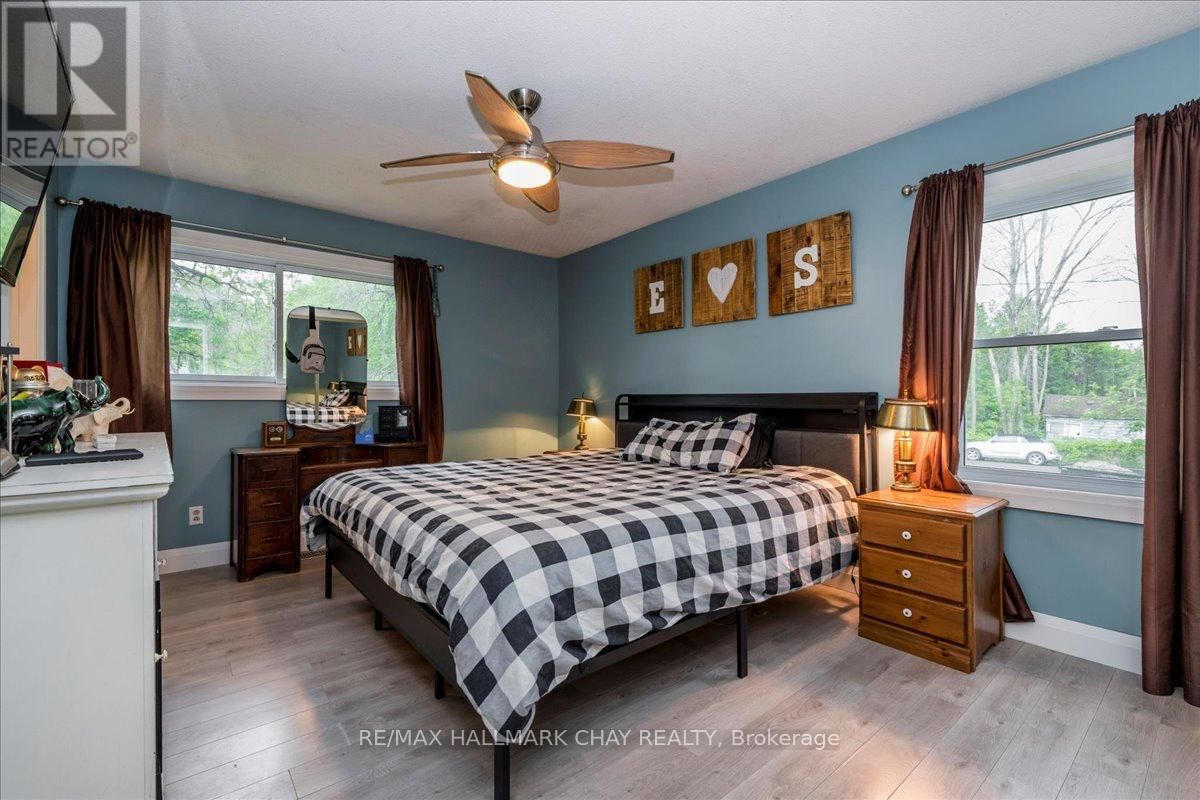 4049 BAYVIEW AVENUE Image 10