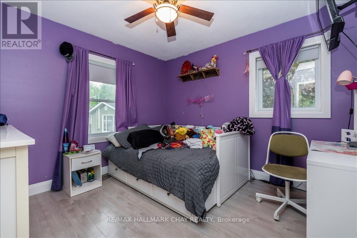 4049 BAYVIEW AVENUE Image 11