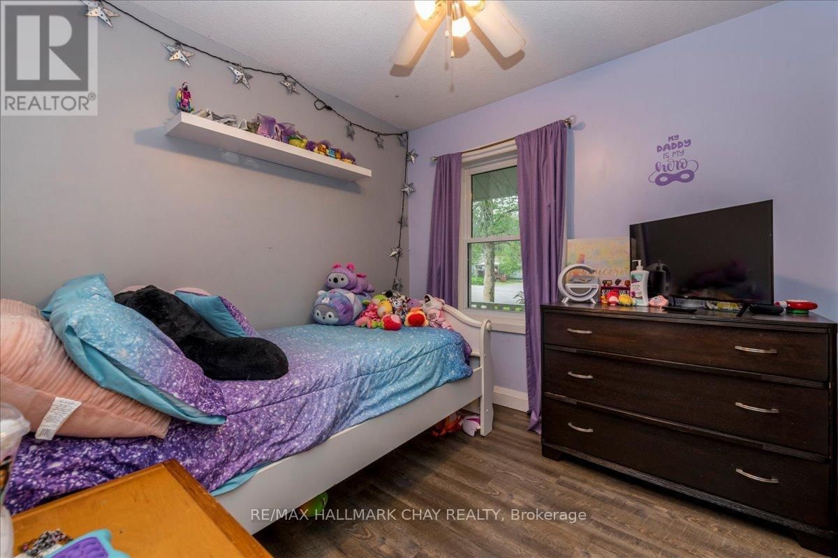 4049 BAYVIEW AVENUE Image 12