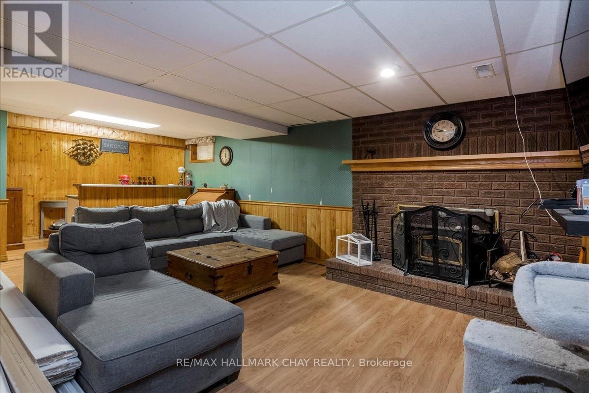 4049 BAYVIEW AVENUE Image 13