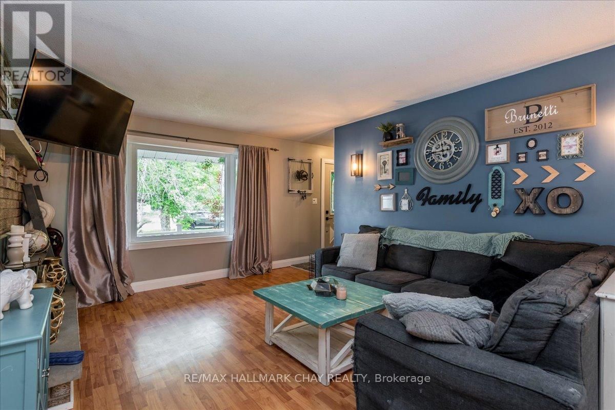 4049 BAYVIEW AVENUE Image 3