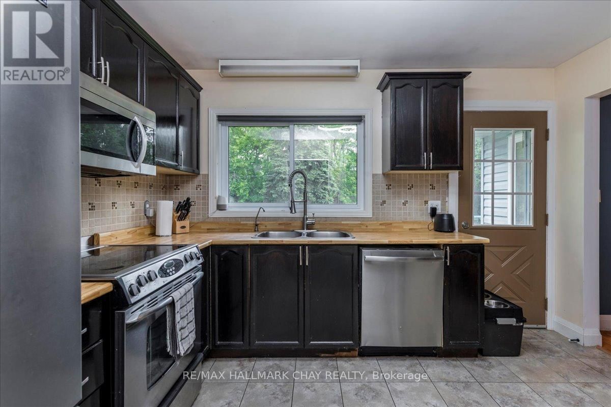 4049 BAYVIEW AVENUE Image 8
