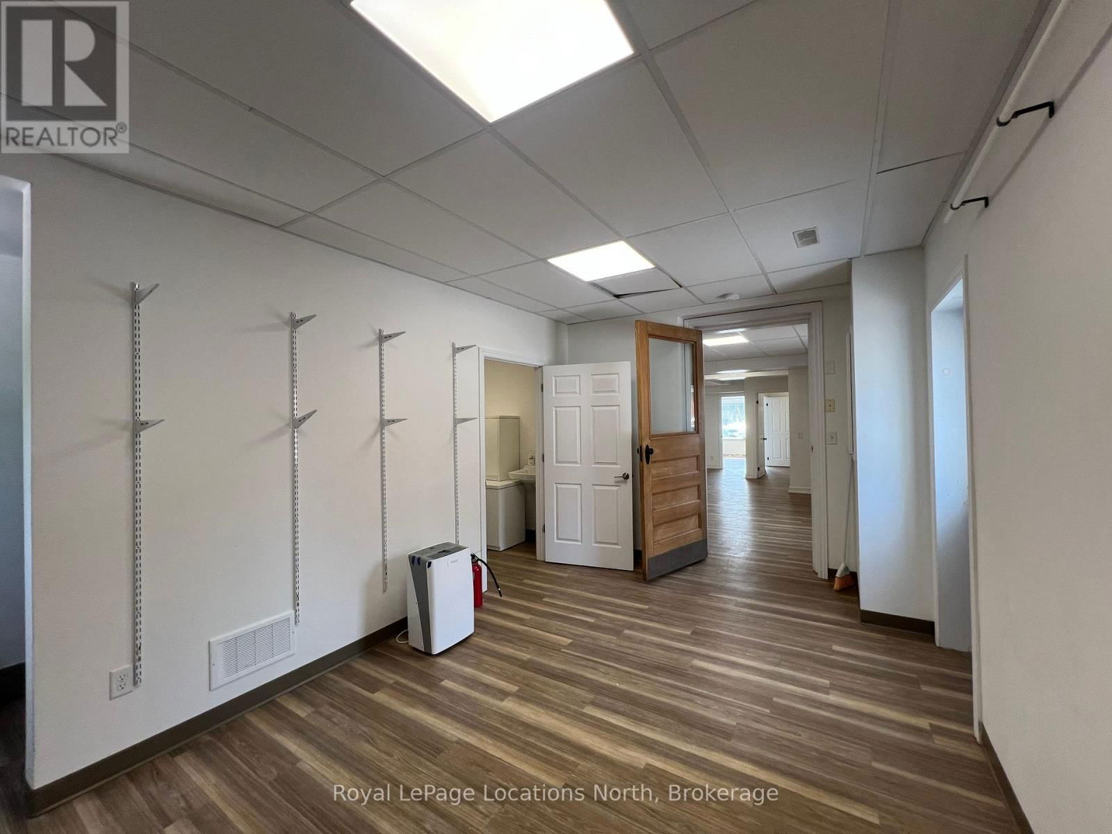 321 HURONTARIO STREET Image 11