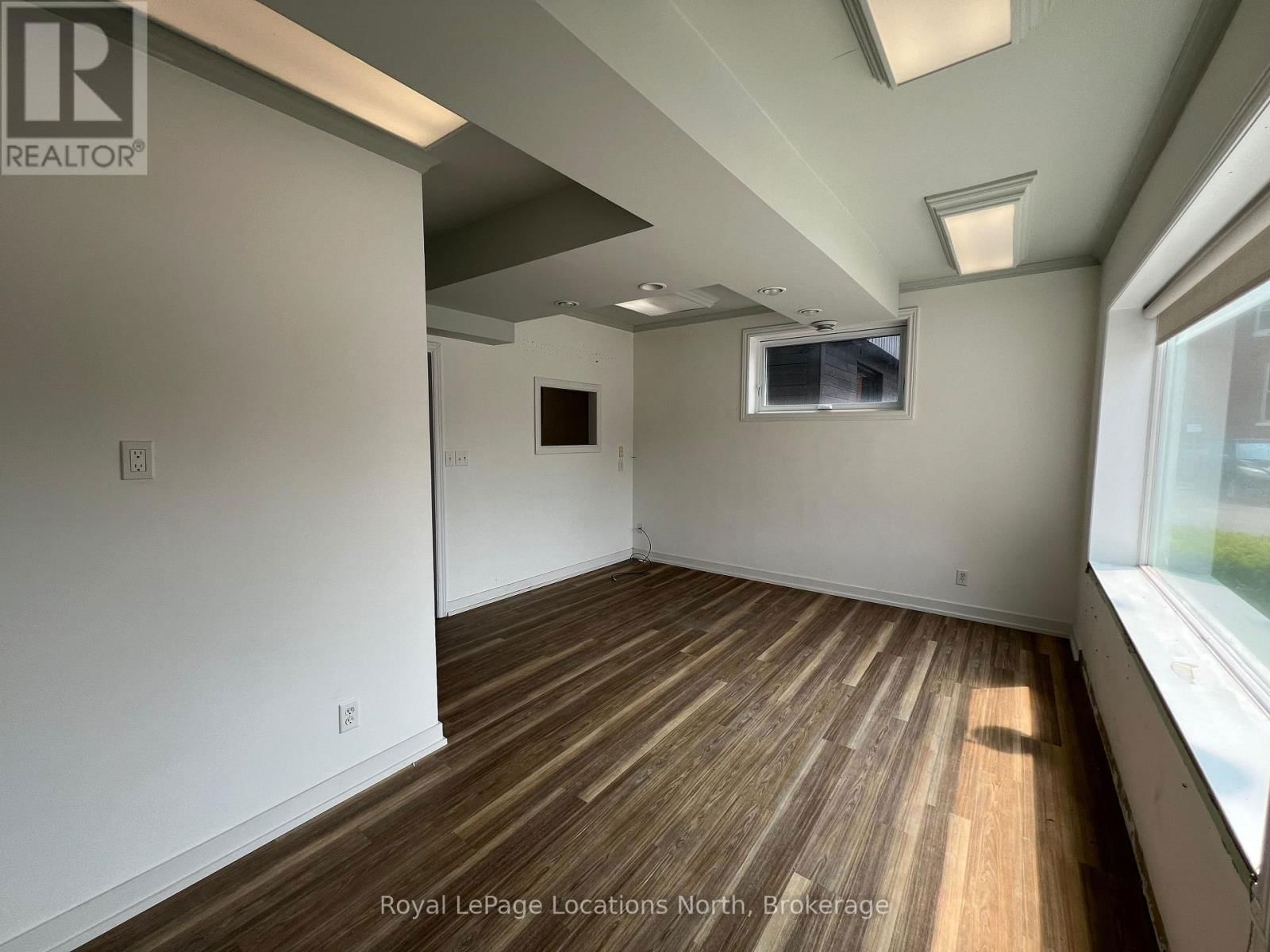 321 HURONTARIO STREET Image 2