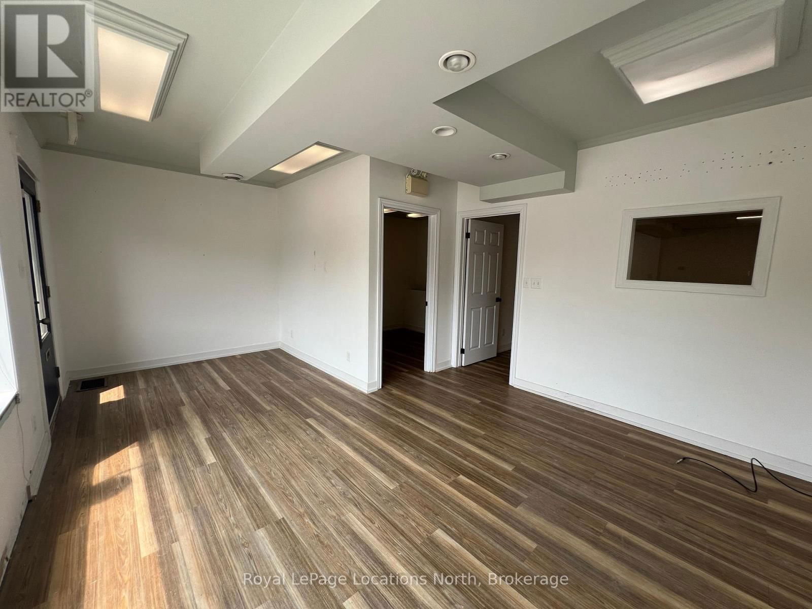 321 HURONTARIO STREET Image 4