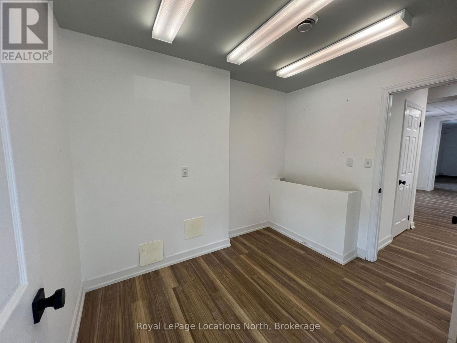 321 HURONTARIO STREET Image 8