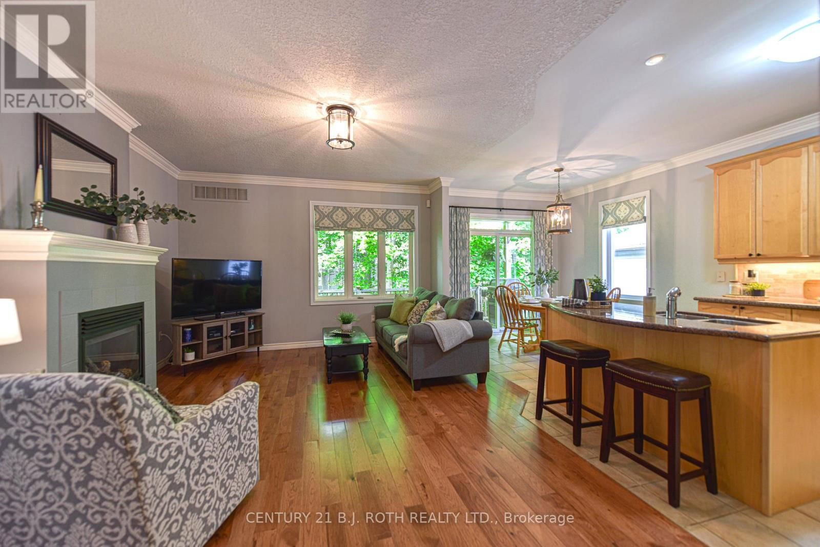 37 TANGLEWOOD CRESCENT Image 10