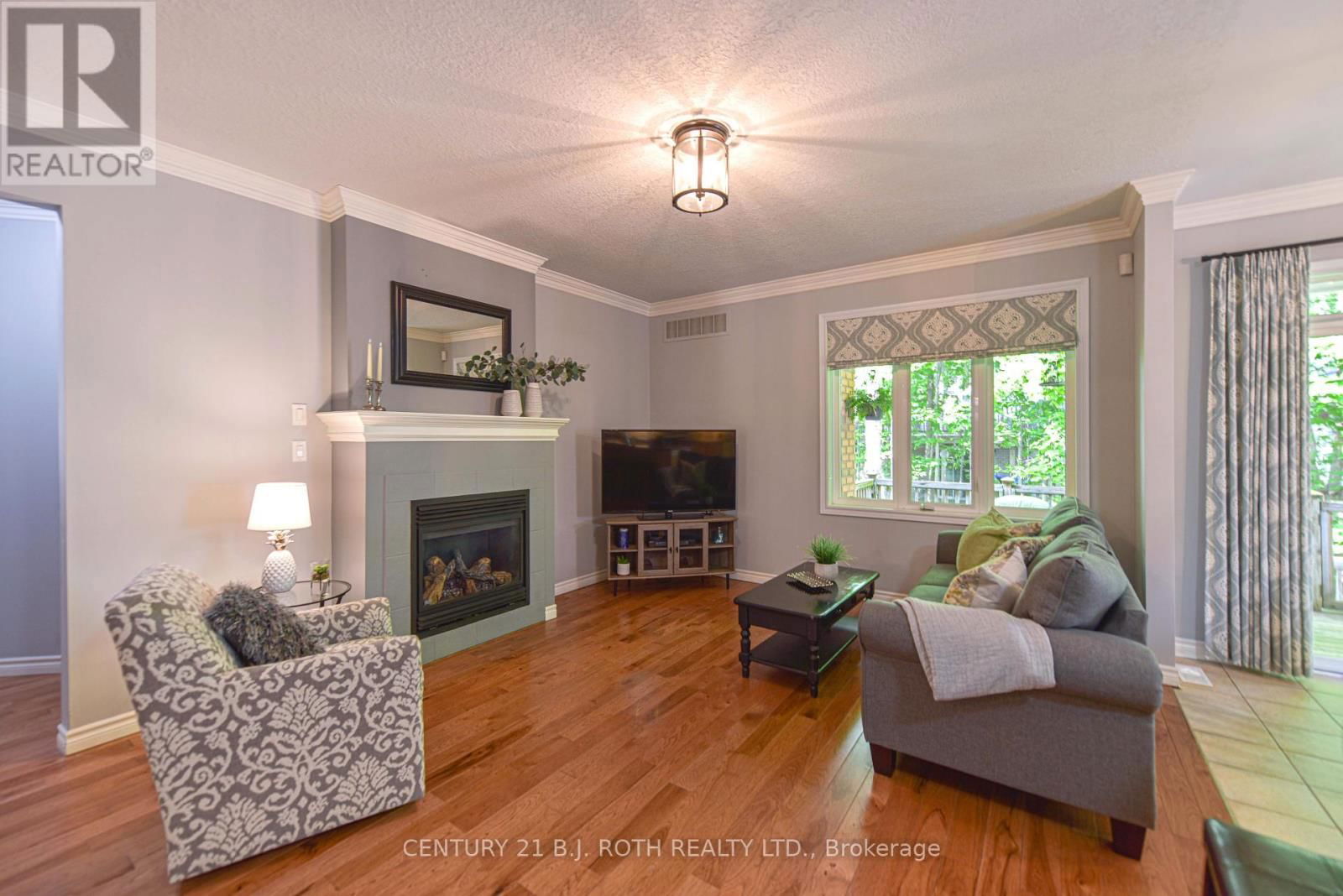 37 TANGLEWOOD CRESCENT Image 11