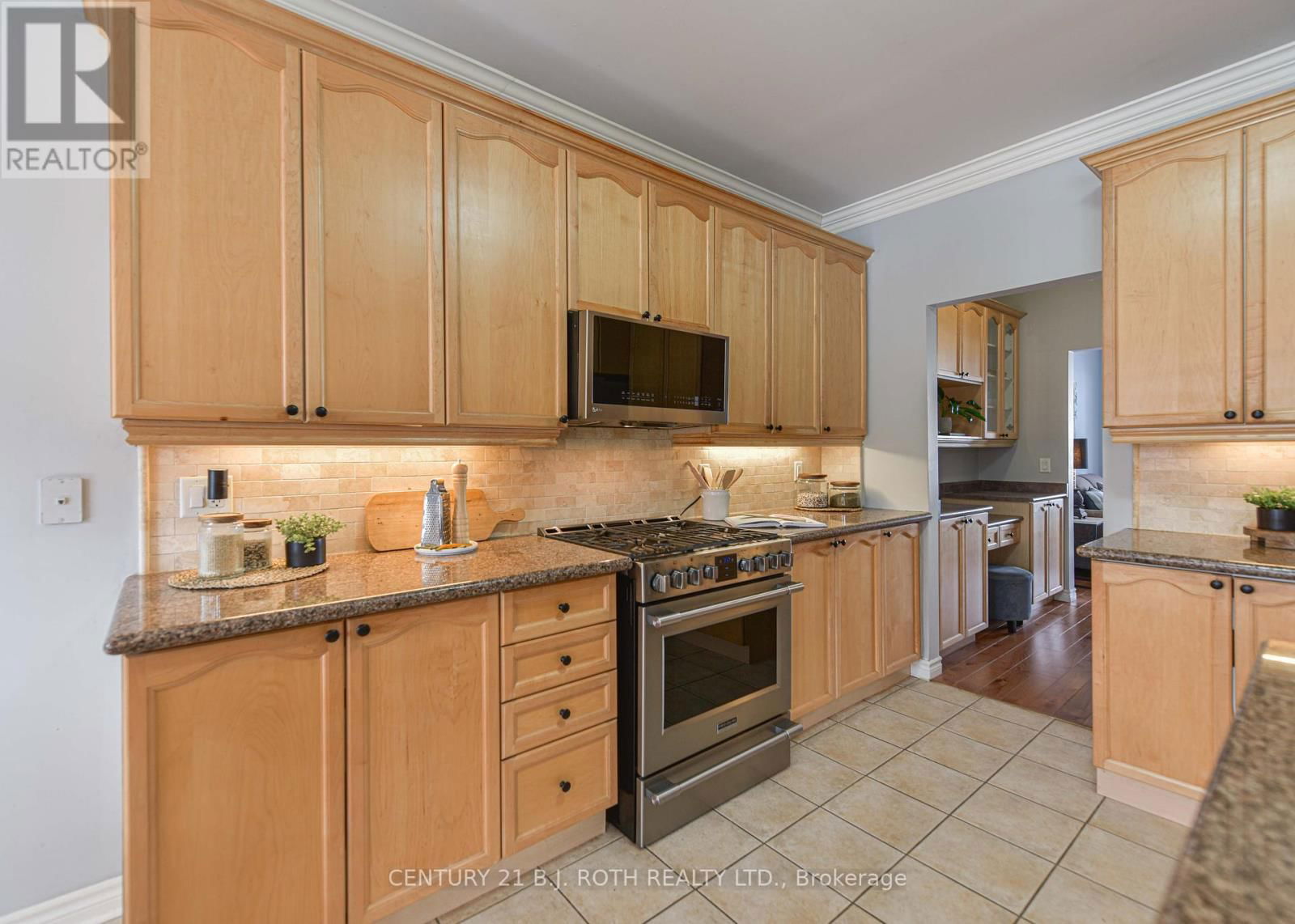 37 TANGLEWOOD CRESCENT Image 16
