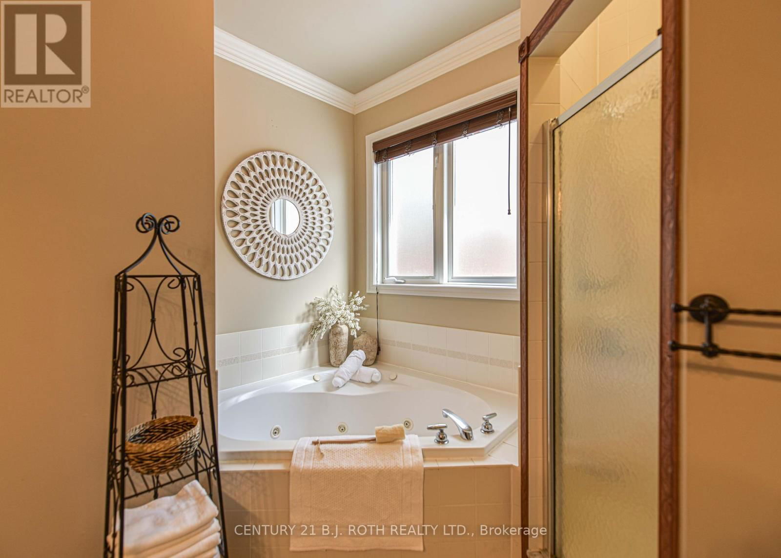 37 TANGLEWOOD CRESCENT Image 22