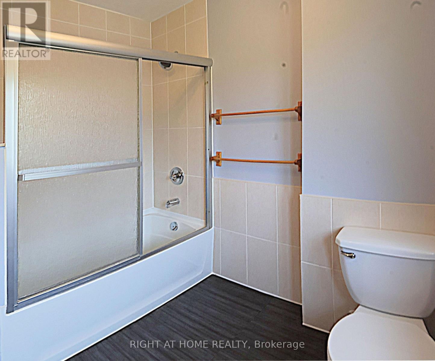 2384 CHAMPLAIN ROAD Image 10