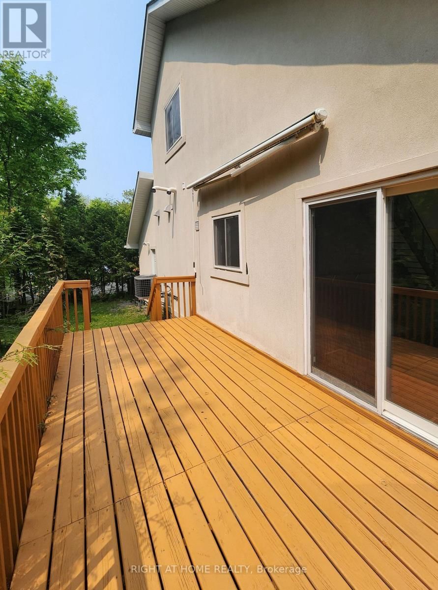 2384 CHAMPLAIN ROAD Image 18