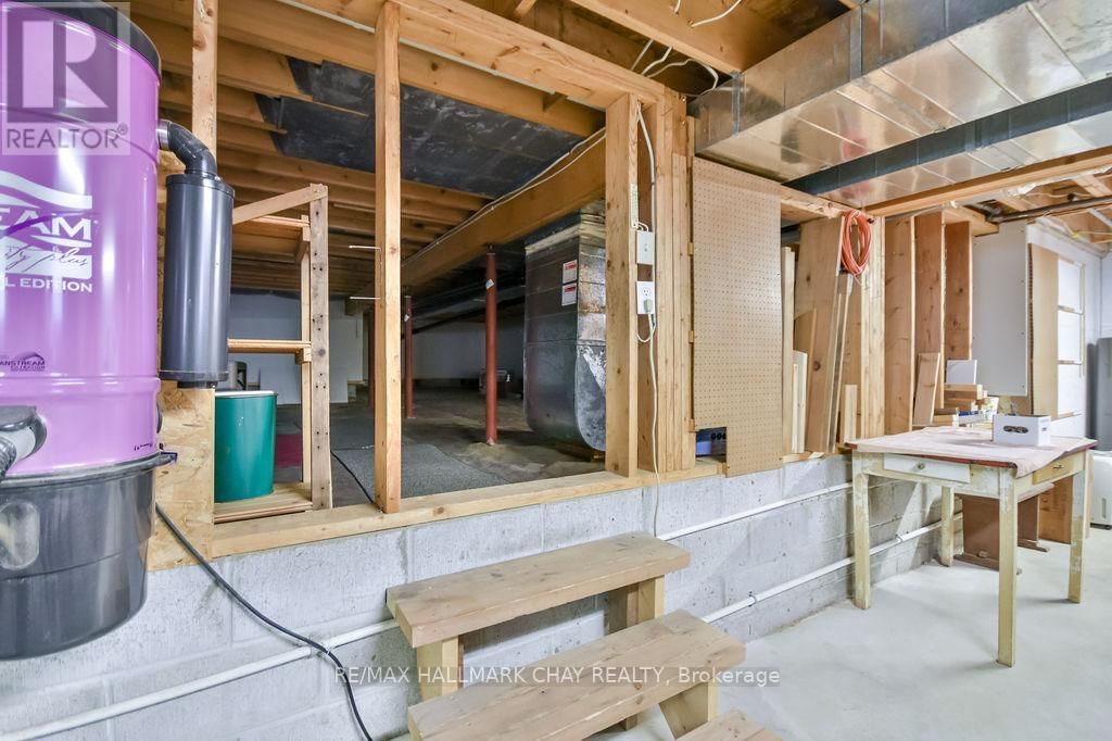 5566 GRAY'S BAY ROAD Image 23
