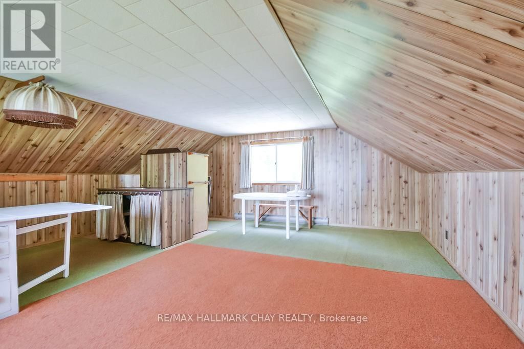 5566 GRAY'S BAY ROAD Image 27