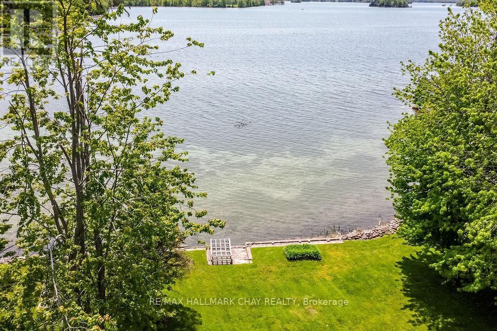 5566 GRAY'S BAY ROAD Image 31