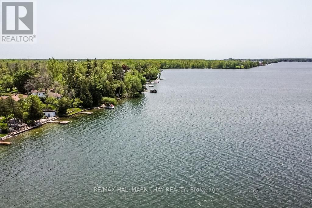 5566 GRAY'S BAY ROAD Image 37