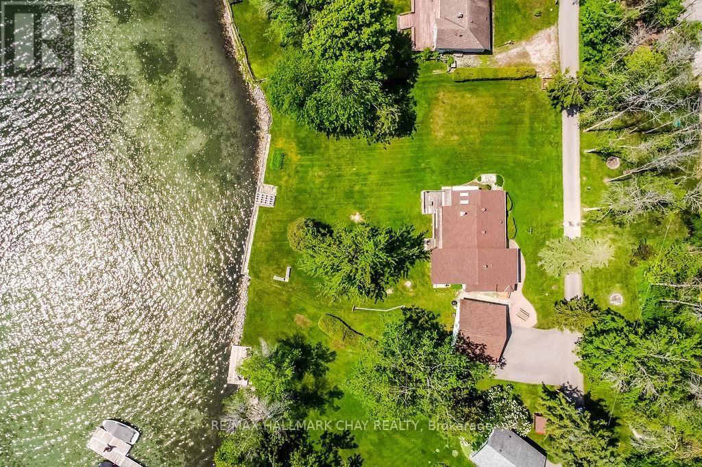 5566 GRAY'S BAY ROAD Image 38