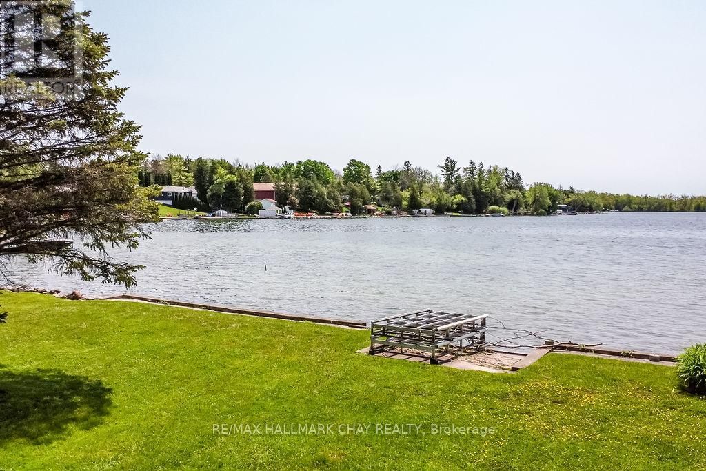 5566 GRAY'S BAY ROAD Image 6
